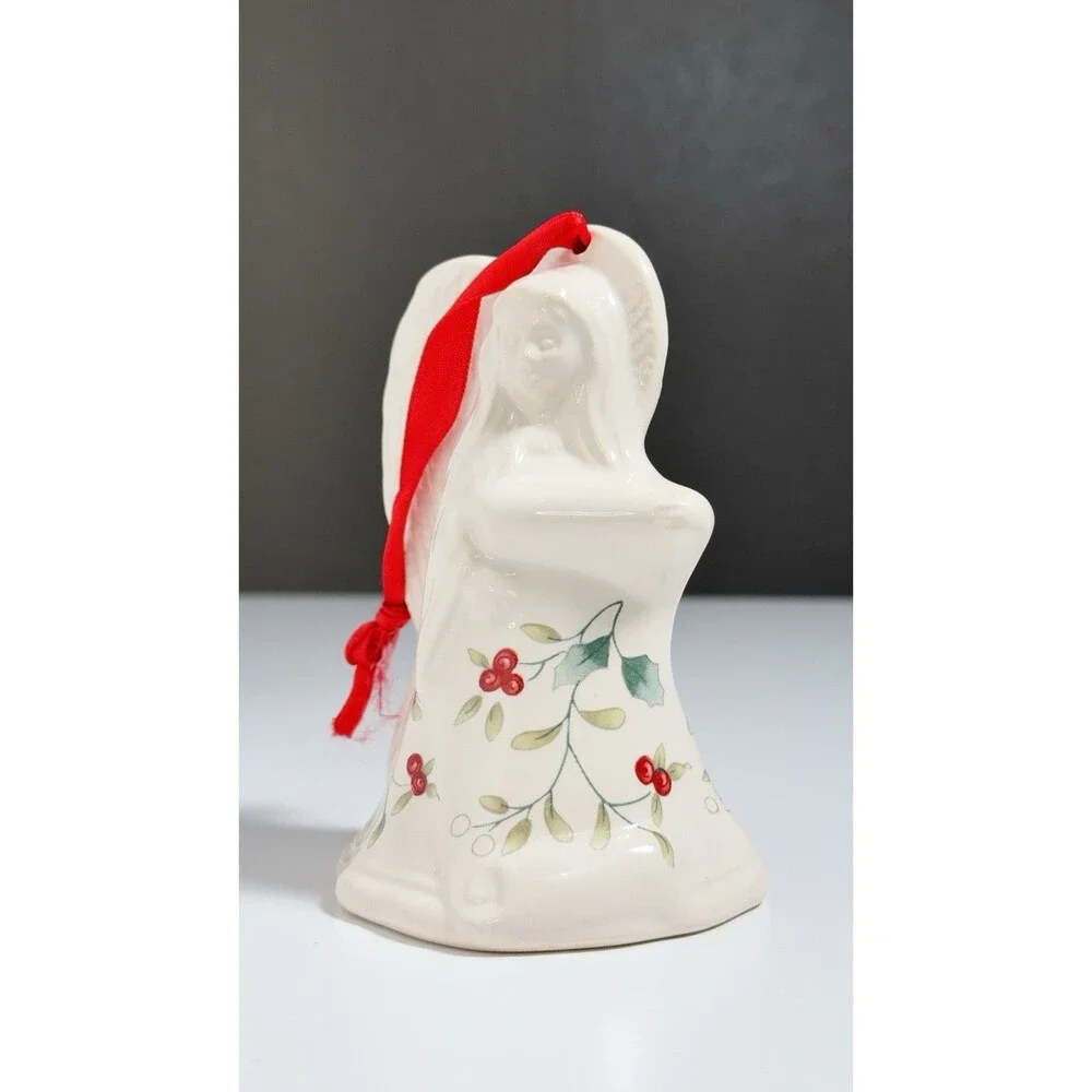 Pfaltzgraff Merry Christmas 2000 Angel Winter Berry With Scroll Ornament